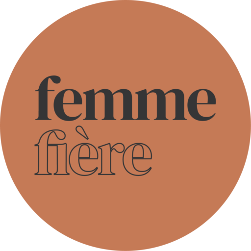 femme fière